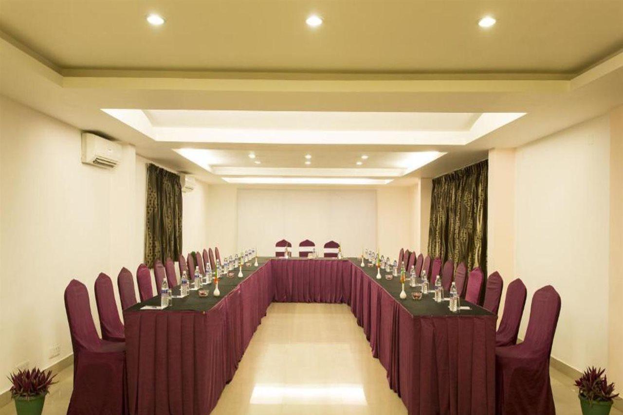 Sterling Yelagiri Exterior foto
