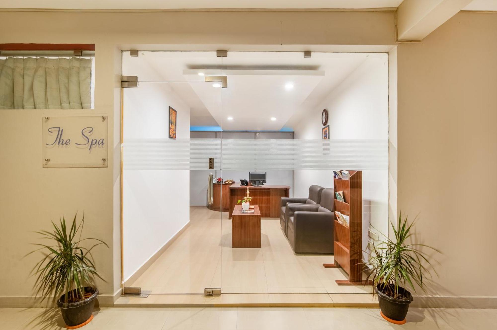 Sterling Yelagiri Exterior foto