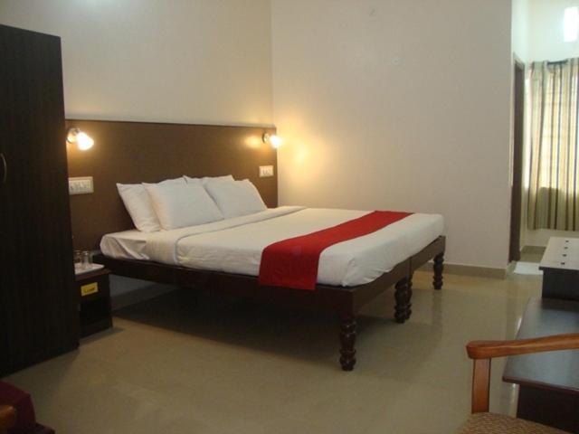 Sterling Yelagiri Quarto foto