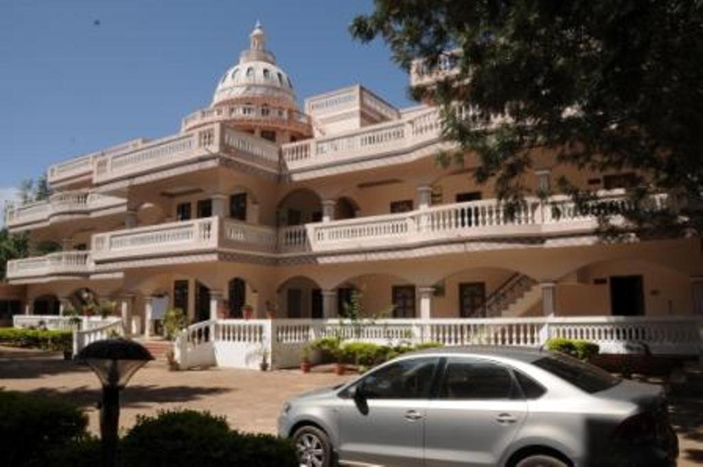Sterling Yelagiri Exterior foto